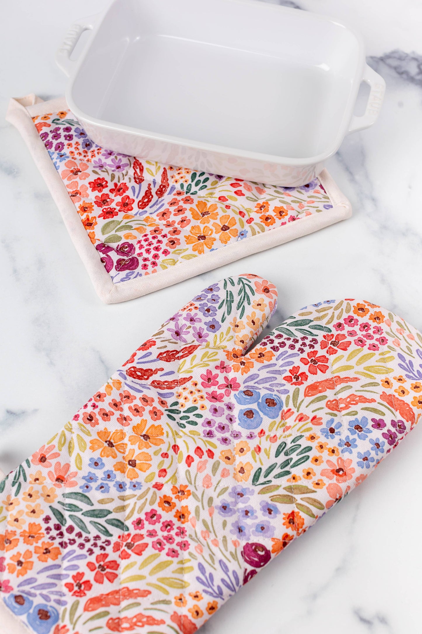 Countryside Blooms Oven Mitt + Pot Holder
