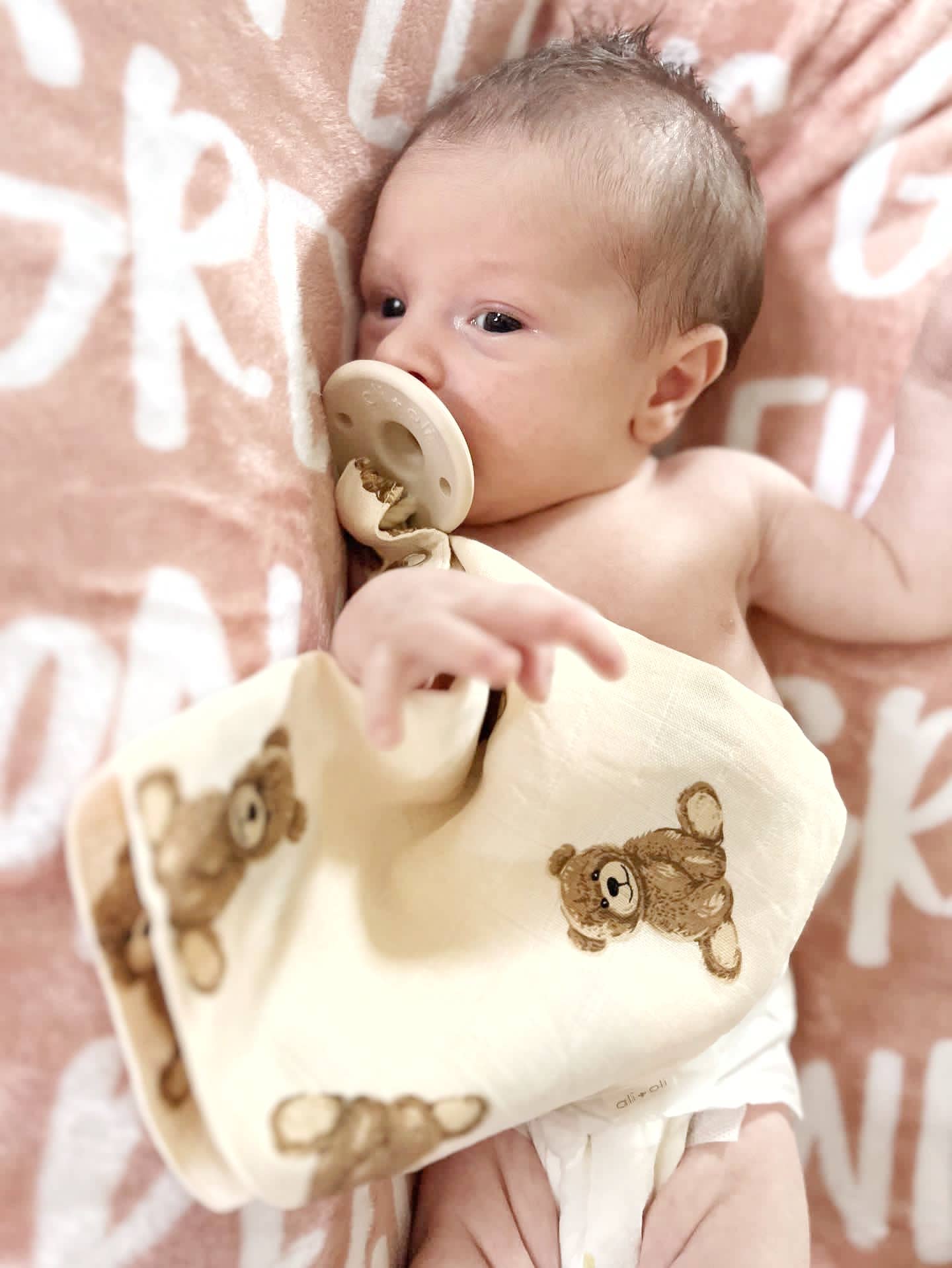 Pacifier Blanket Holder (Teddy Bear)