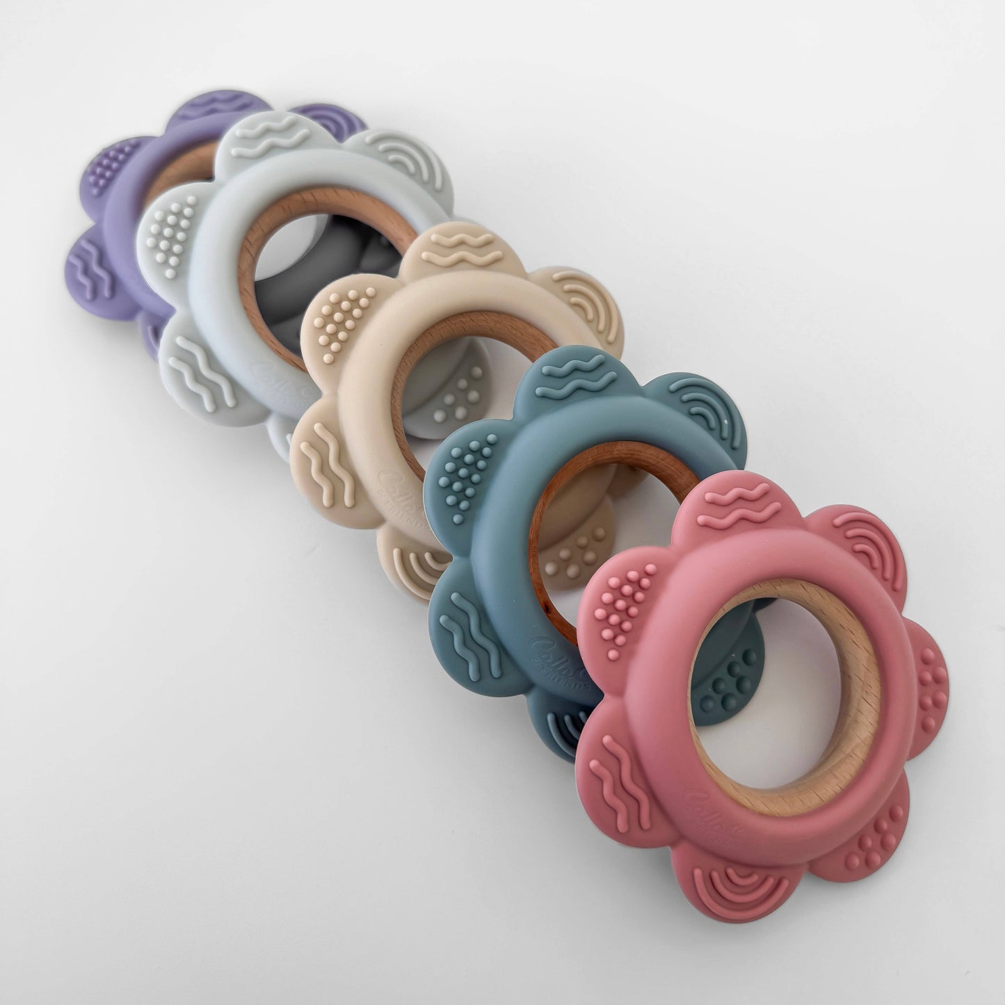 Silicone & Beechwood Flower: Petunia Pink