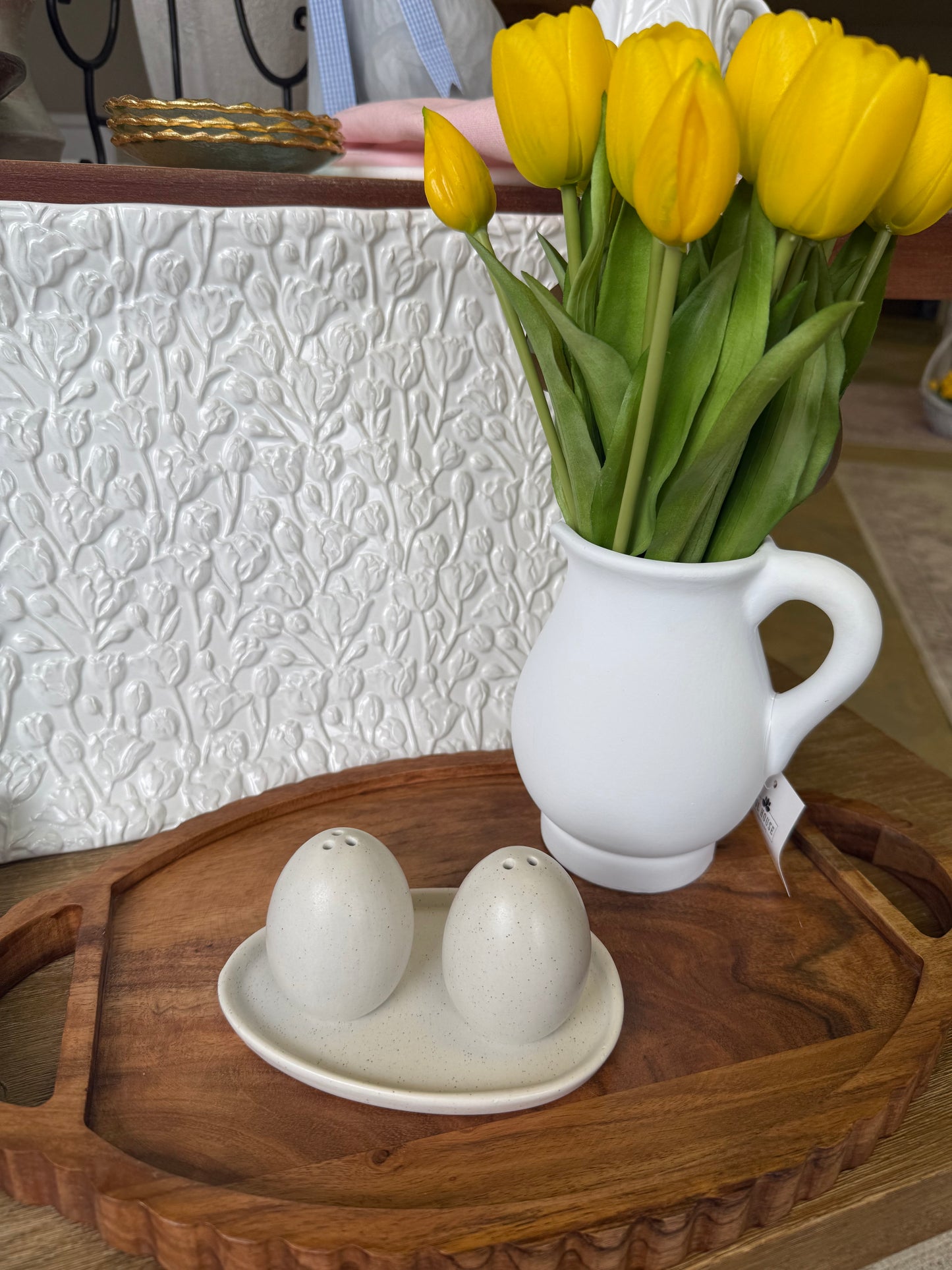 Egg Salt and Pepper Shakers w/Tray