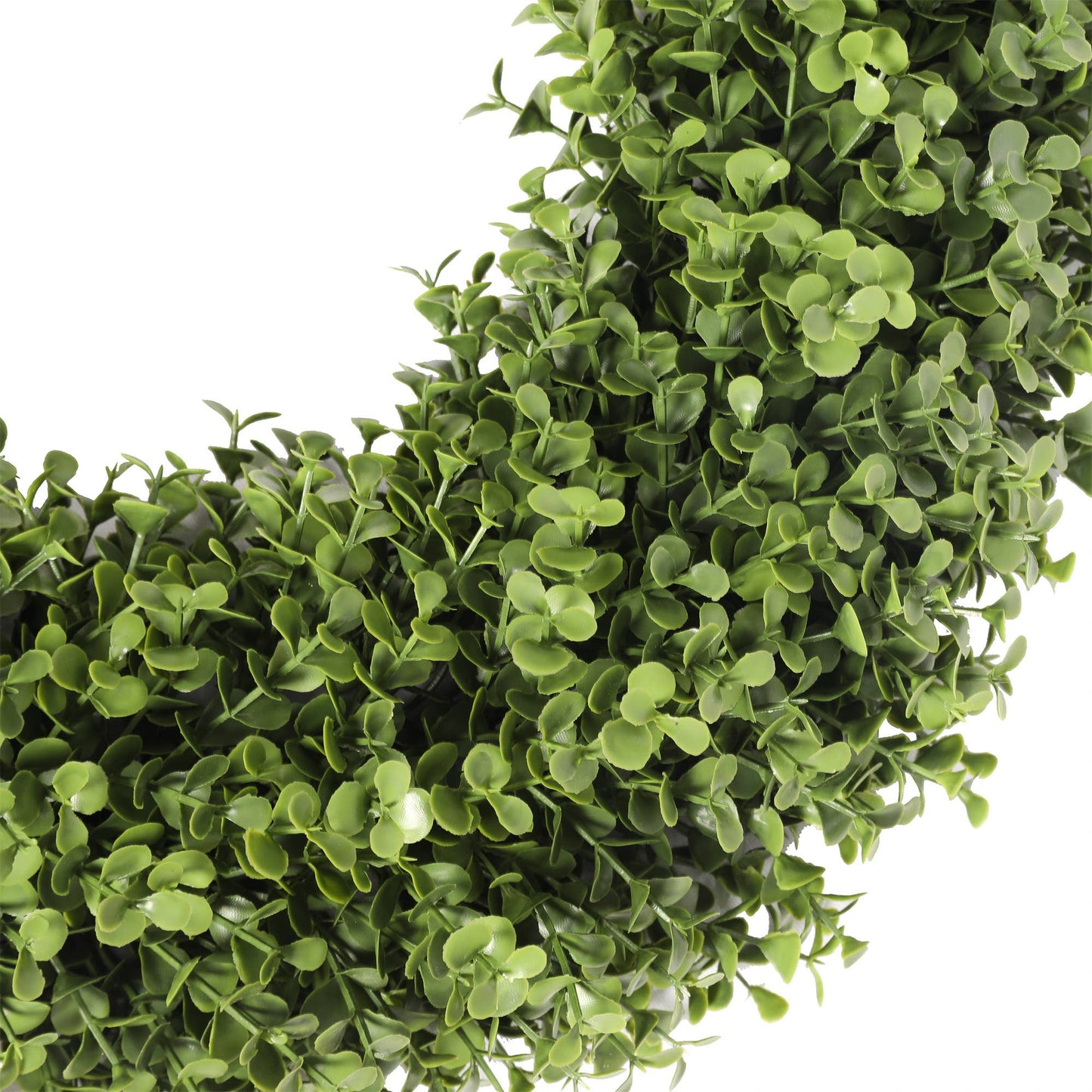 UV Boxwood Round Wreath 17.5 Inch